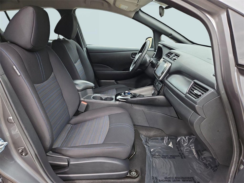 Used 2020 Nissan Leaf SV w/ Protection Package image 28