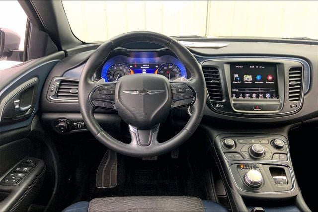 Used 2015 Chrysler 200 S w/ Navigation & Sound Group I image 5