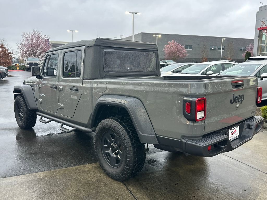 Used 2020 Jeep Gladiator Sport image 3