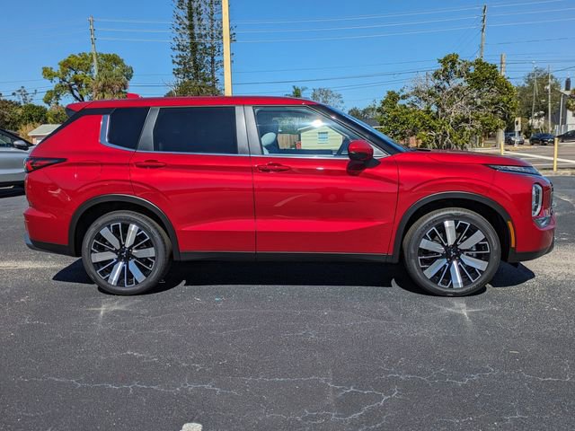 New 2025 Mitsubishi Outlander SE image 4