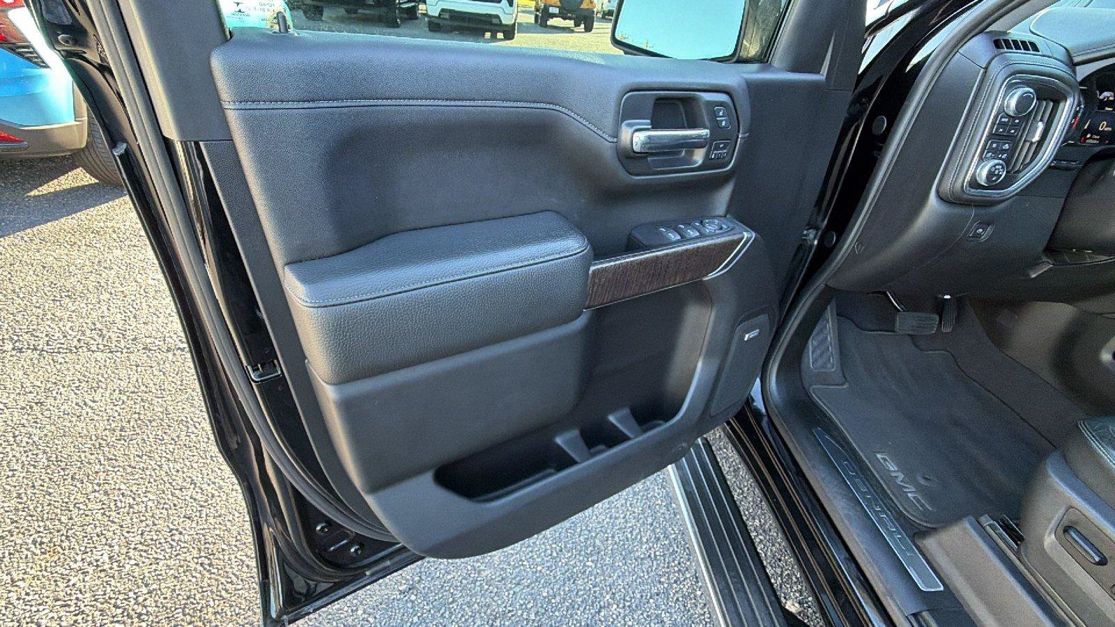 Used 2019 GMC Sierra 1500 Denali w/ Denali Ultimate Package AWD/4WD image 15