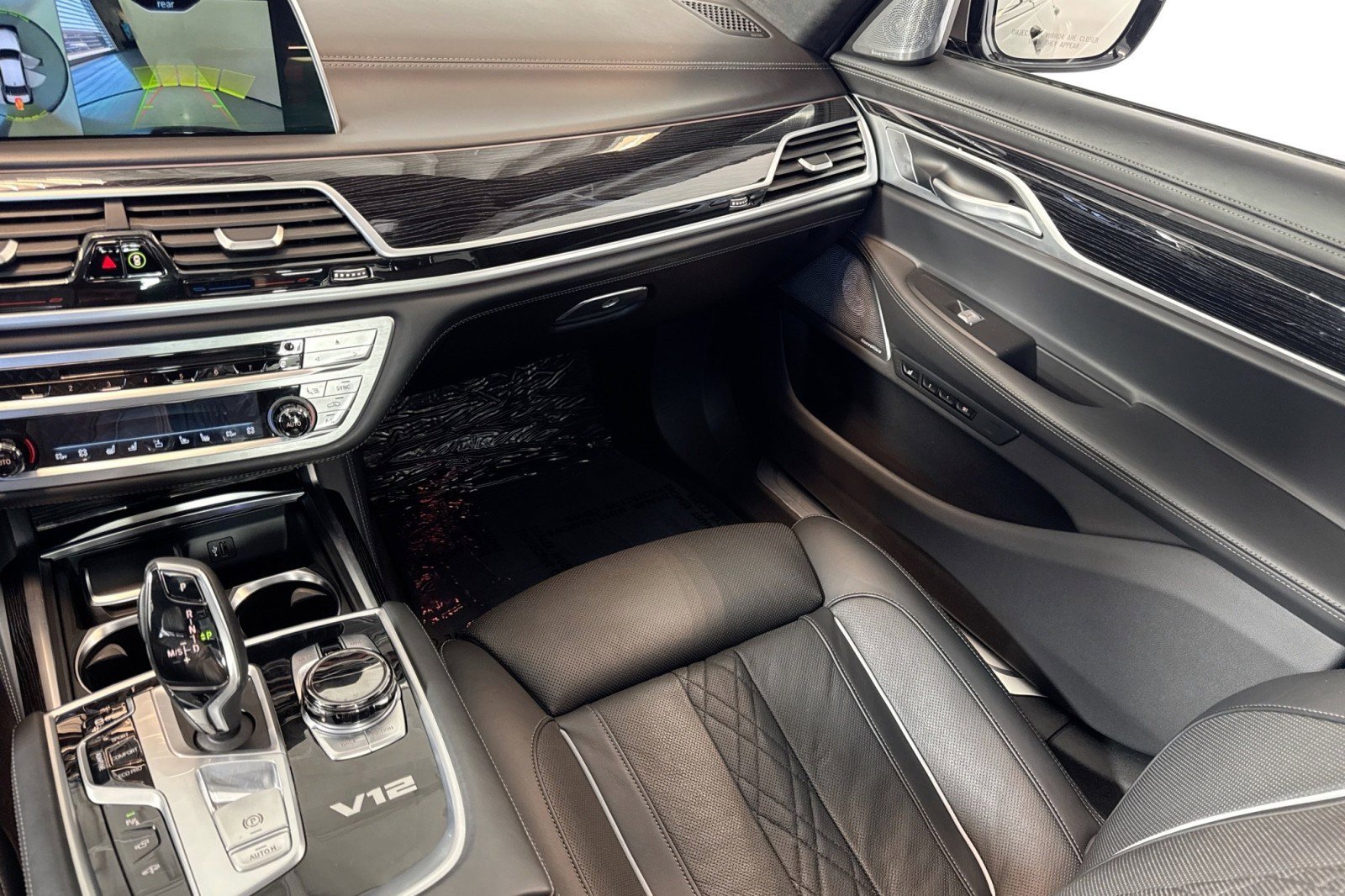 Used 2019 BMW M760i xDrive w/ Luxury Rear Seating Package image 23