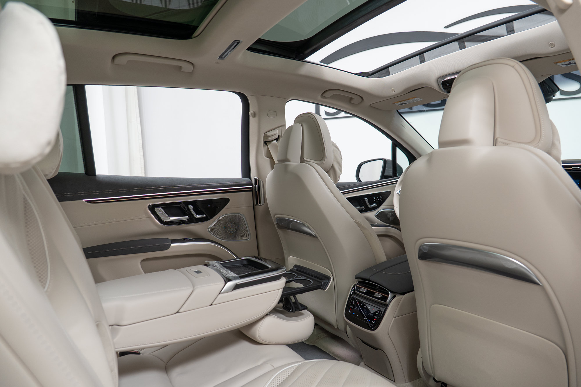 New 2026 Mercedes-Benz EQS 400 4MATIC SUV image 23