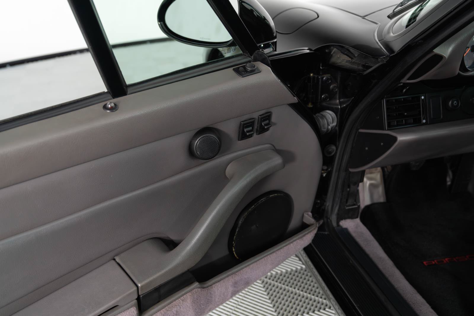 Used 1996 Porsche 911 Targa RWD image 28