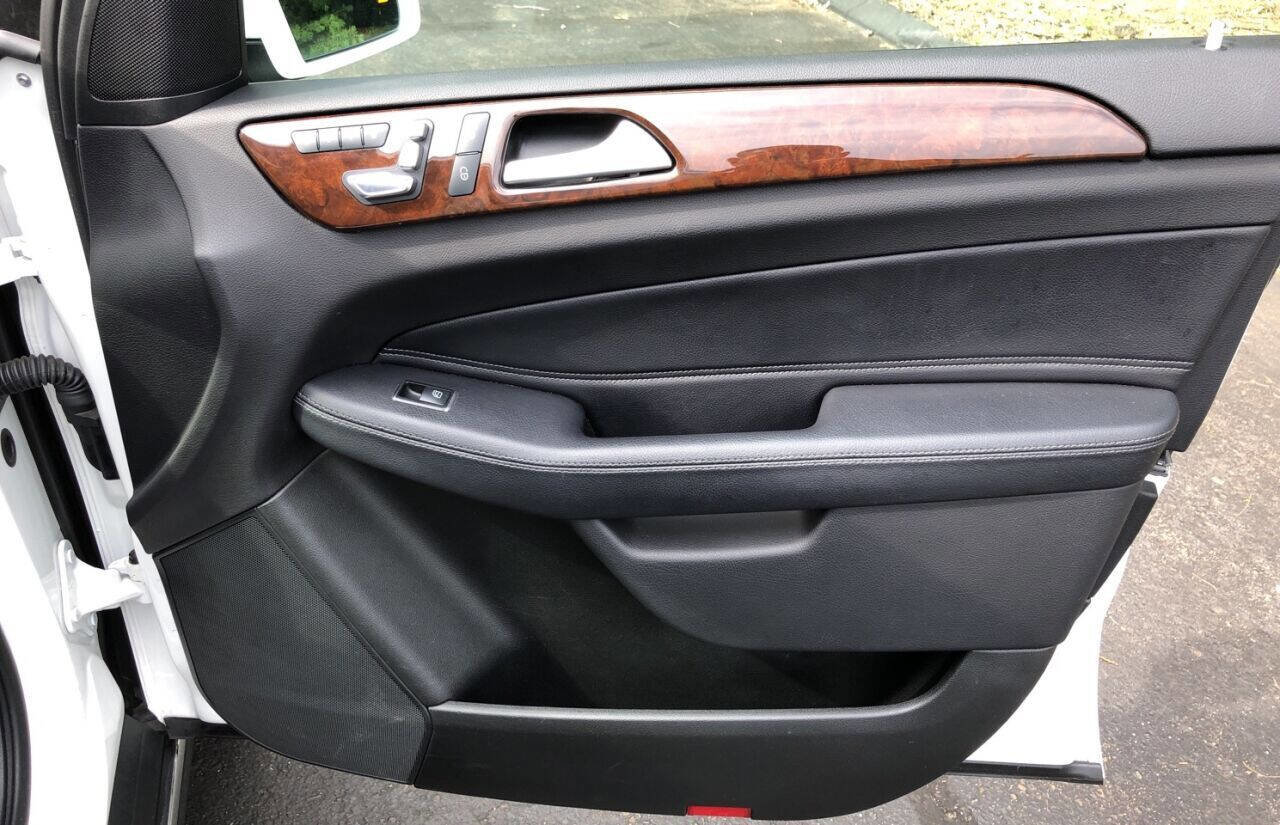 Used 2018 Mercedes-Benz GLS 450 4MATIC image 20