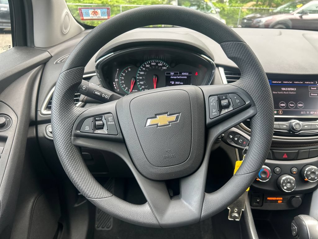Used 2020 Chevrolet Trax LT AWD/4WD image 14