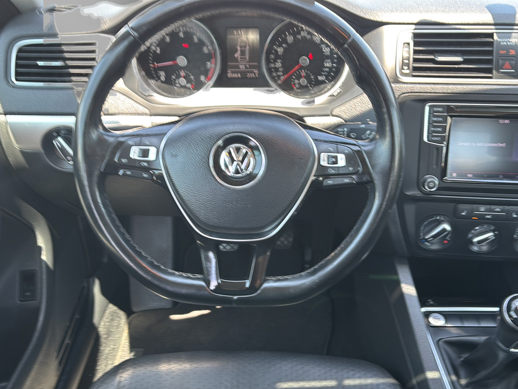 Used 2017 Volkswagen Jetta SE FWD image 19
