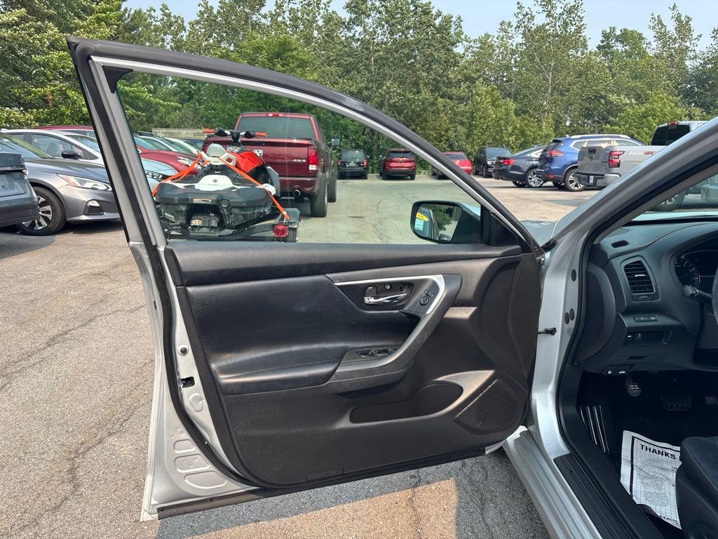Used 2017 Nissan Altima 2.5 S w/ Power Driver Seat Package FWD image 15