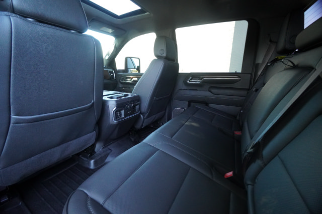 Used 2024 GMC Sierra 3500 Denali AWD/4WD image 27