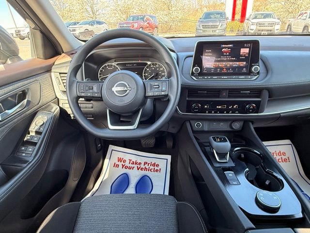 Certified 2023 Nissan Rogue SV image 22