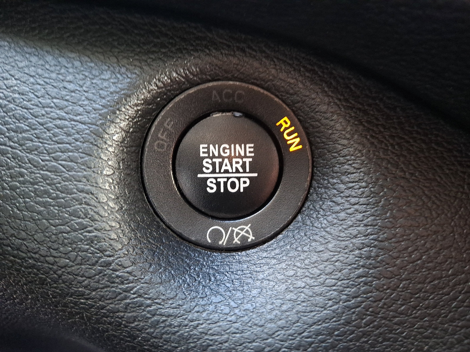 Used 2019 Jeep Cherokee Limited AWD/4WD image 25