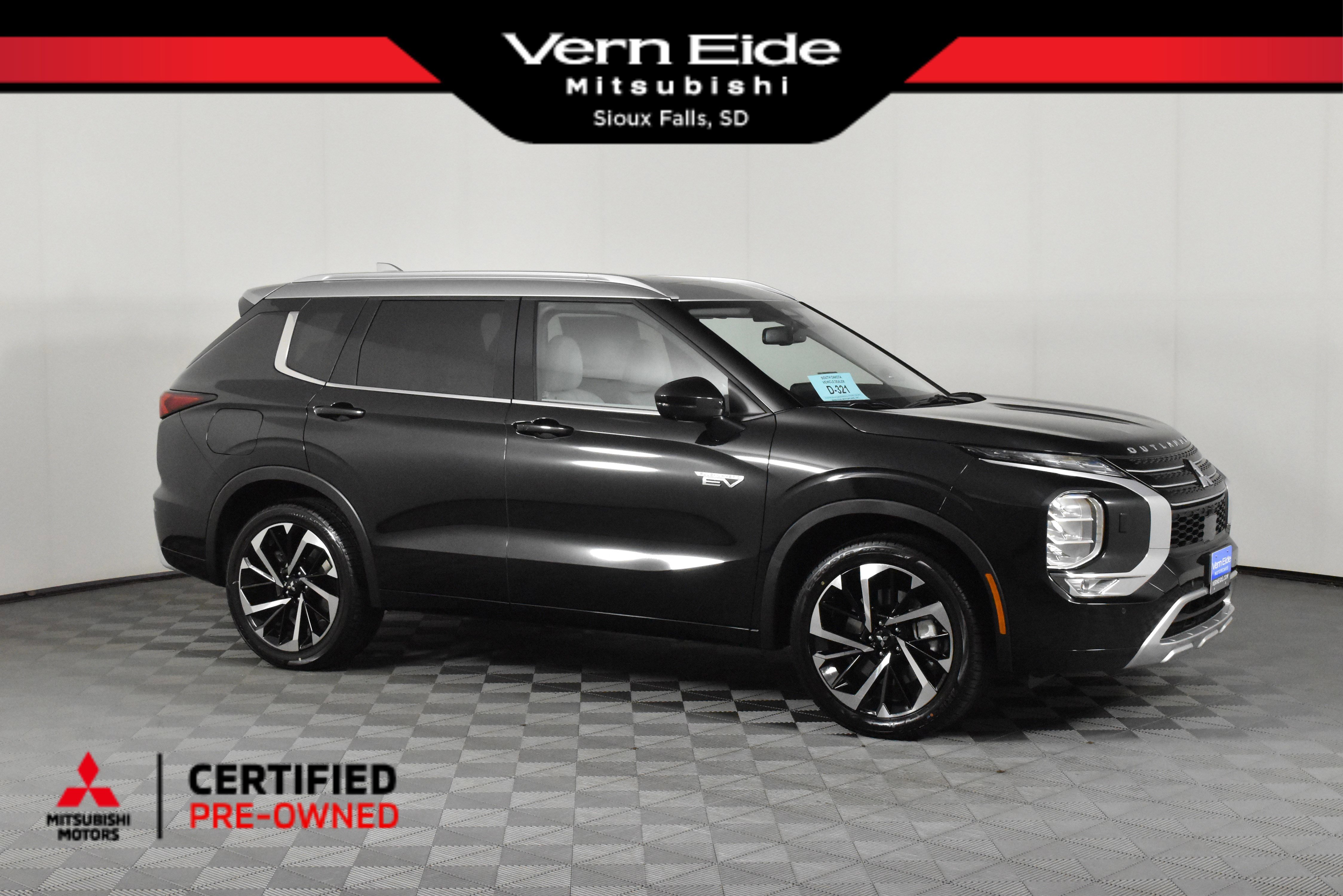 Used 2025 Mitsubishi Outlander SEL