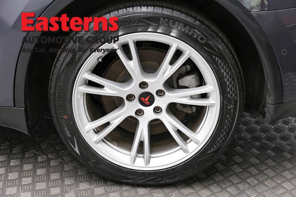 Used 2022 Tesla Model Y Long Range image 8