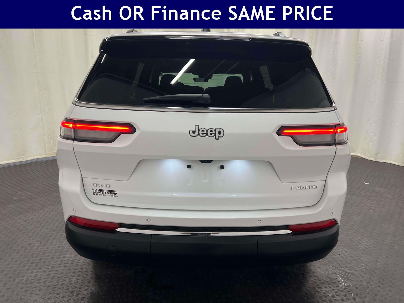 Used 2025 Jeep Grand Cherokee L Laredo AWD/4WD image 9