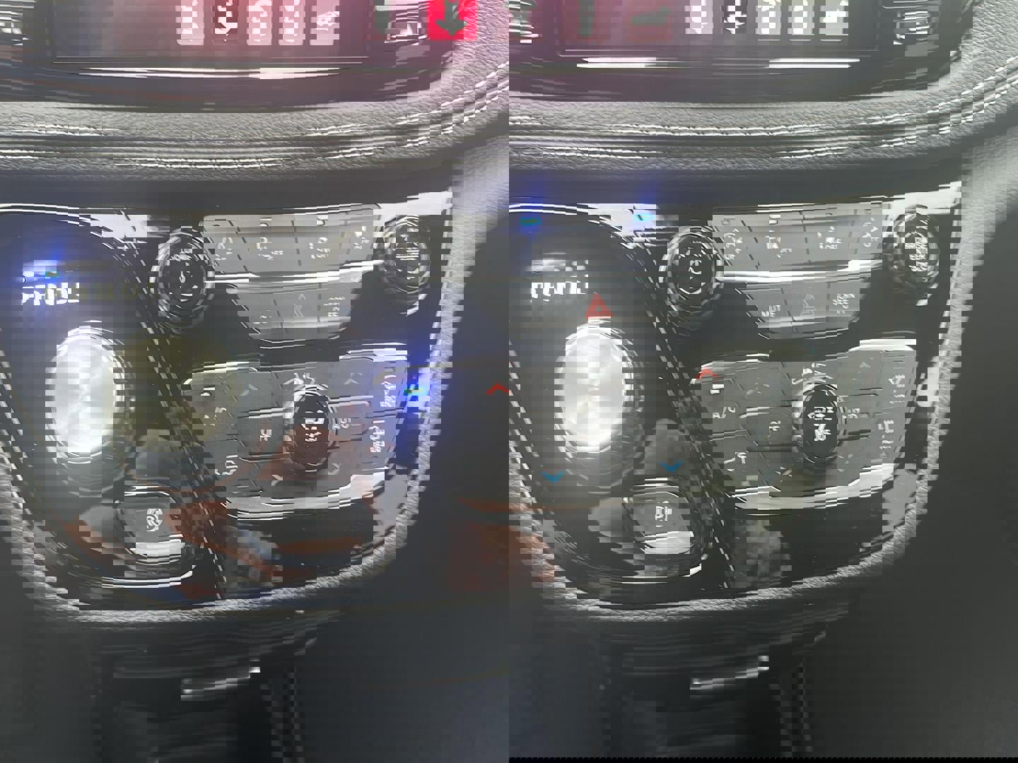 New 2026 Chrysler Pacifica Select image 17