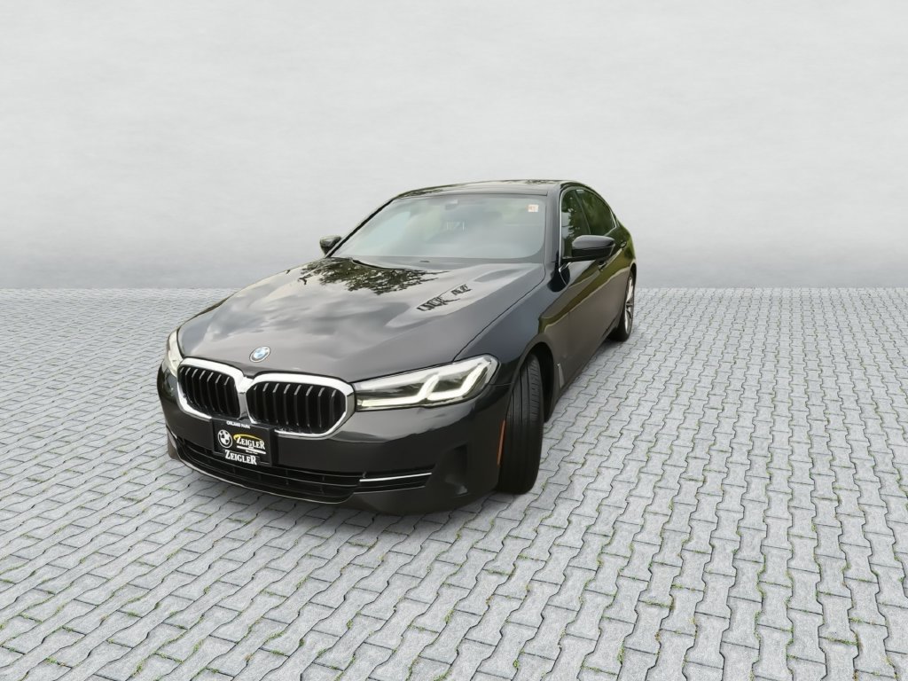 Certified 2023 BMW 530i xDrive w/ Premium Package AWD/4WD image 3