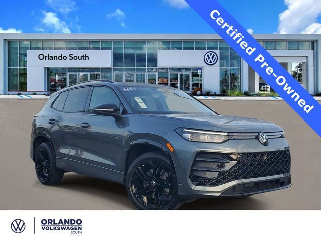 Certified 2025 Volkswagen Tiguan SE R-Line image 1