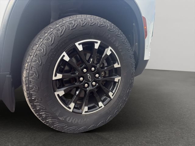Used 2024 Chevrolet Traverse Z71 w/ Enhanced Driving Package AWD/4WD image 23