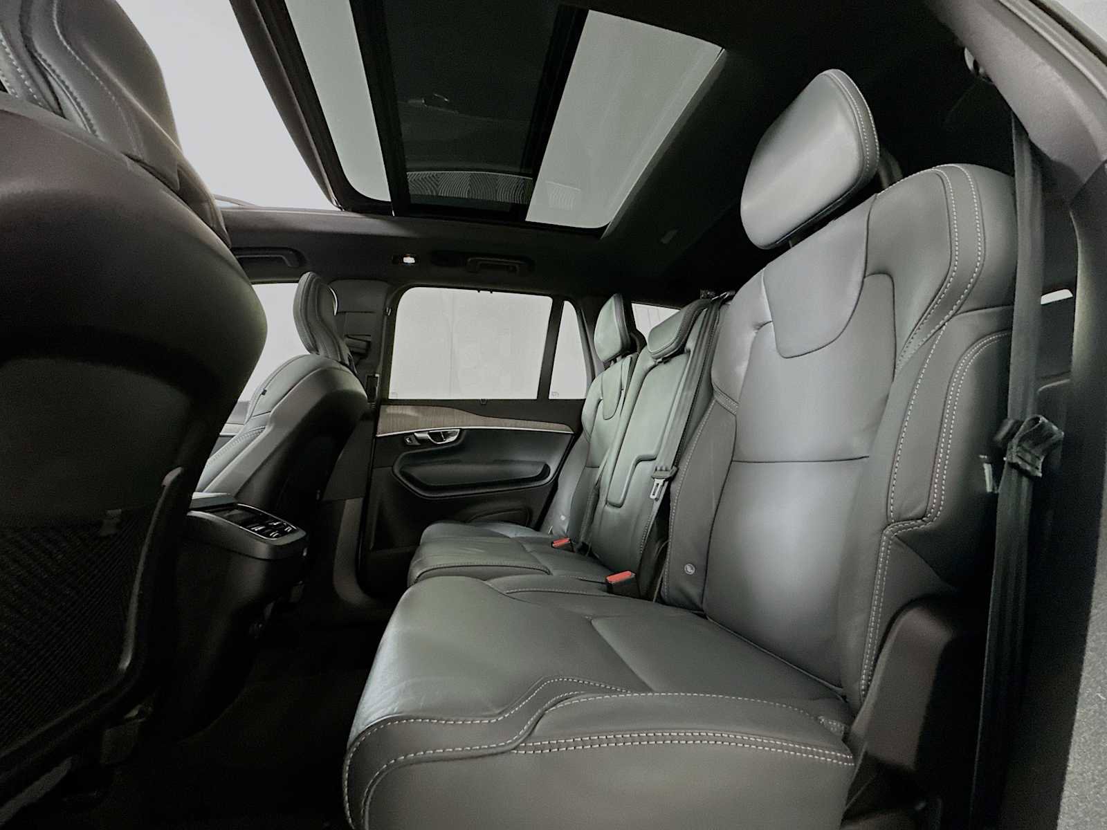 Certified 2023 Volvo XC90 B6 Ultimate image 23