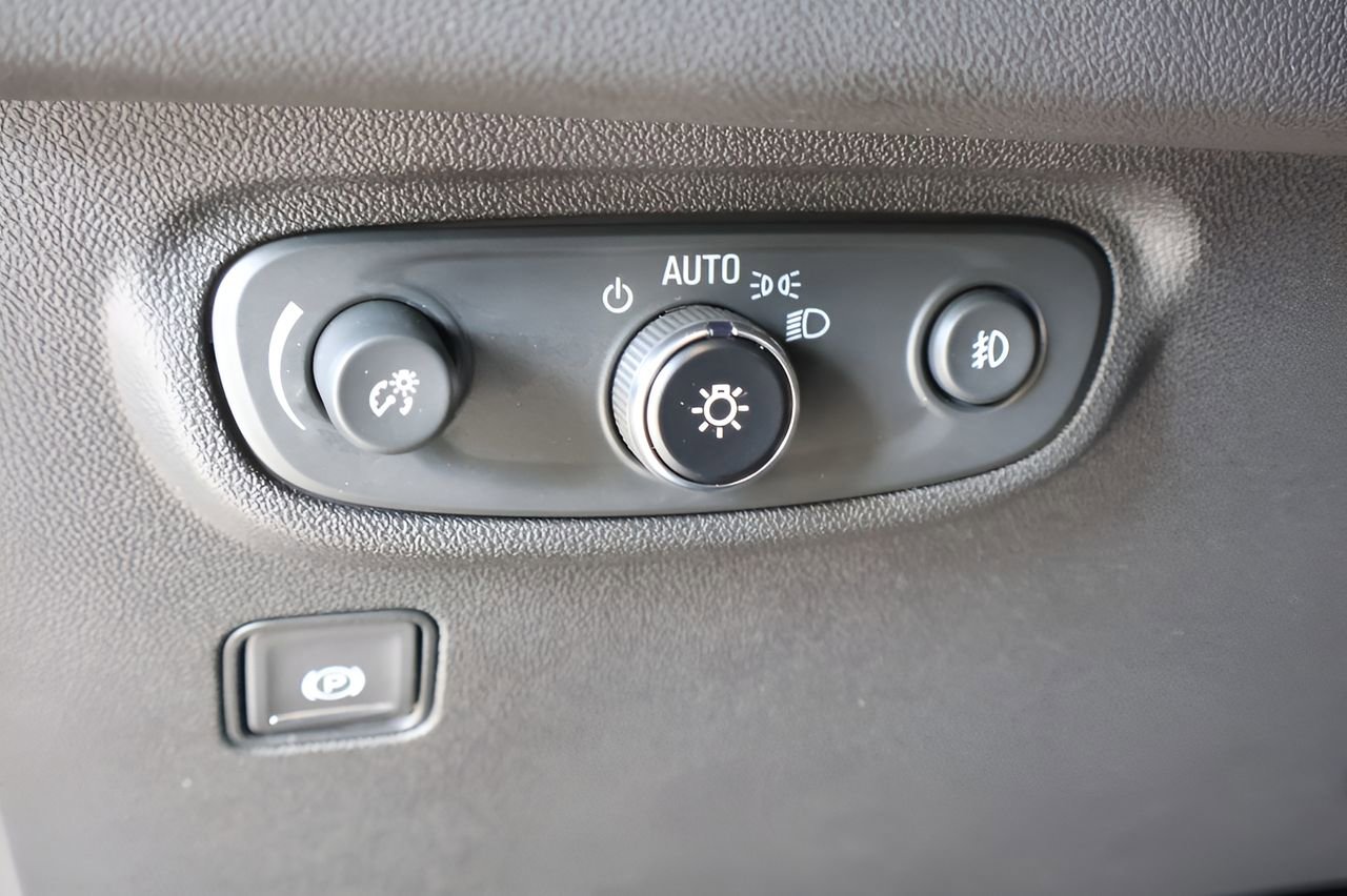 Used 2023 GMC Terrain SLT w/ LPO, Floor Liner Package image 19