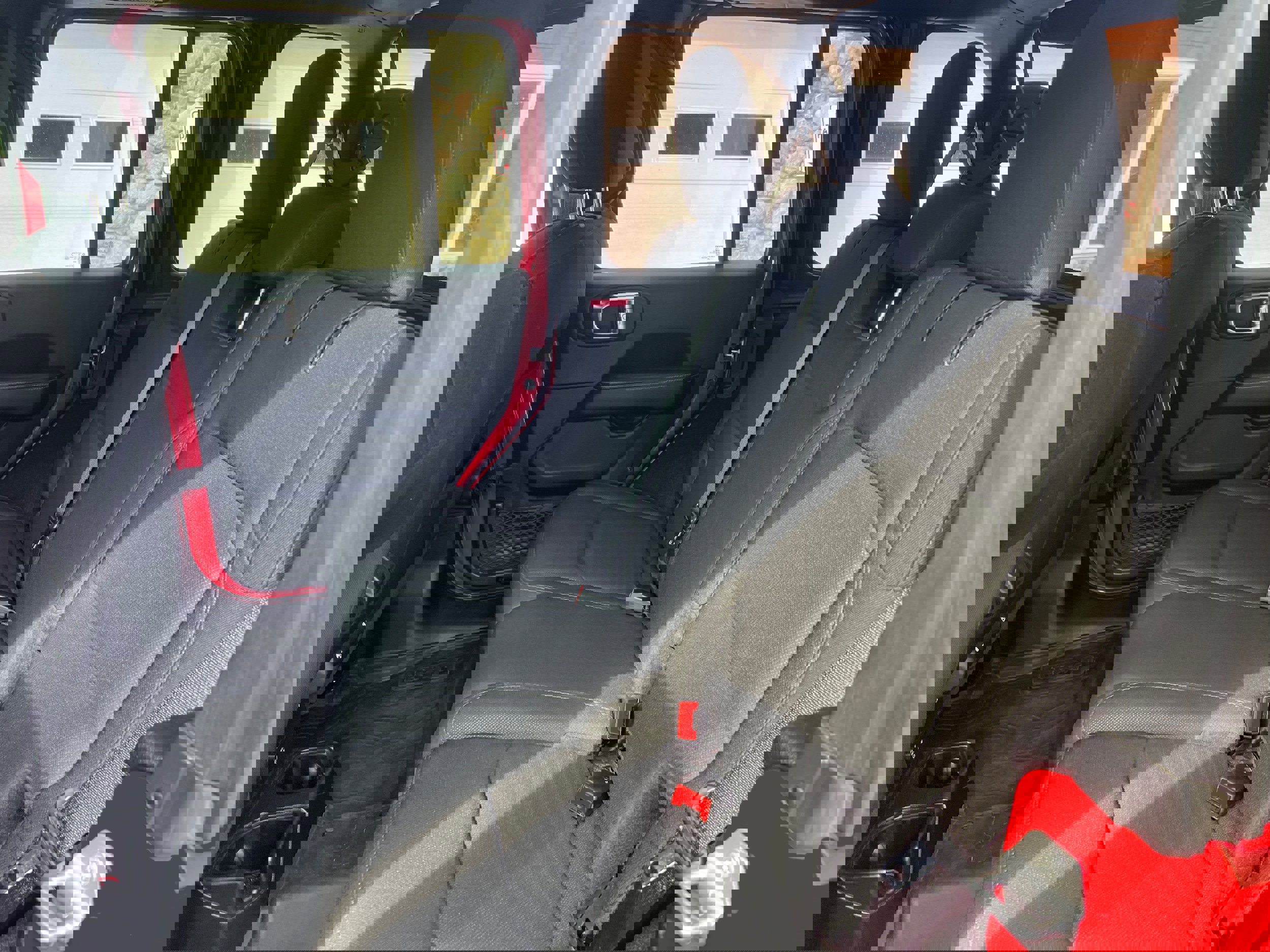 Used 2020 Jeep Wrangler Unlimited Sahara image 10