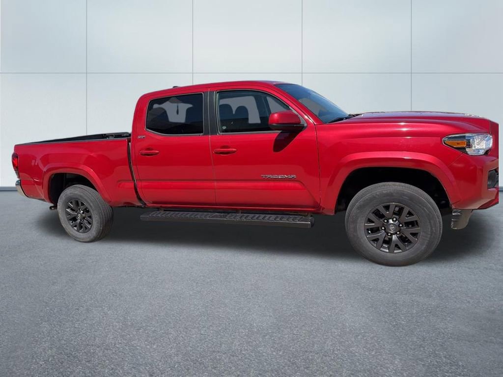 Used 2021 Toyota Tacoma SR5 AWD/4WD image 3