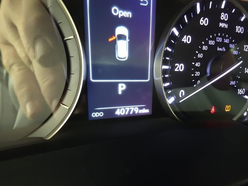 Used 2018 Lexus RX 450h AWD w/ Premium Package image 17