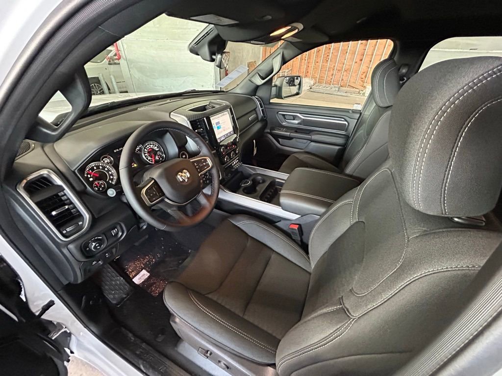 Used 2025 RAM 1500 Big Horn image 32
