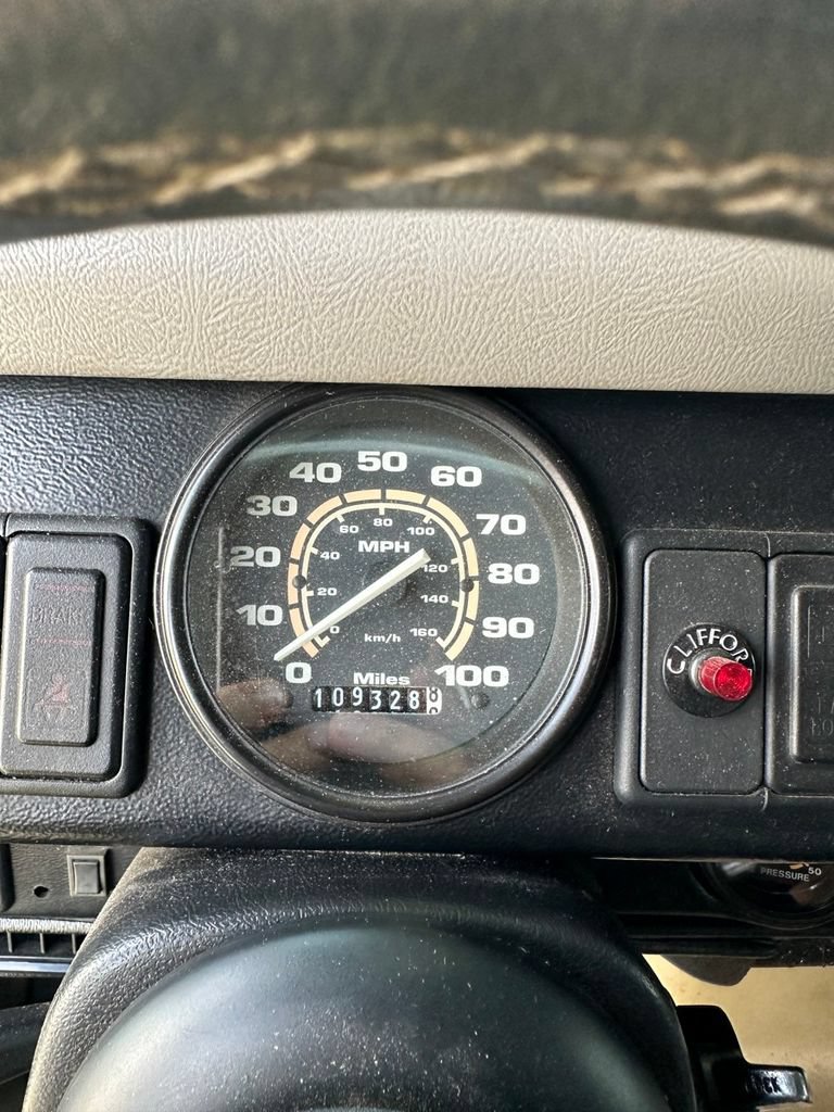 Used 1995 HUMMER H1 4-Door Wagon AWD/4WD image 24