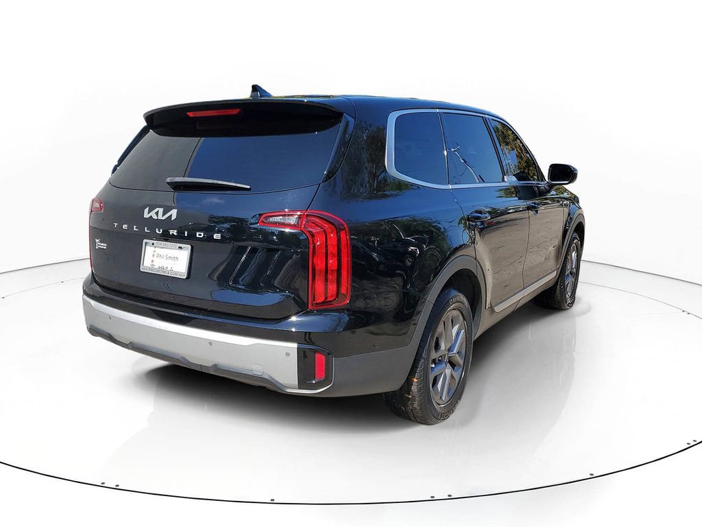 Used 2023 Kia Telluride LX image 6