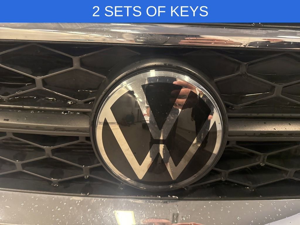 Used 2023 Volkswagen Taos SE image 3