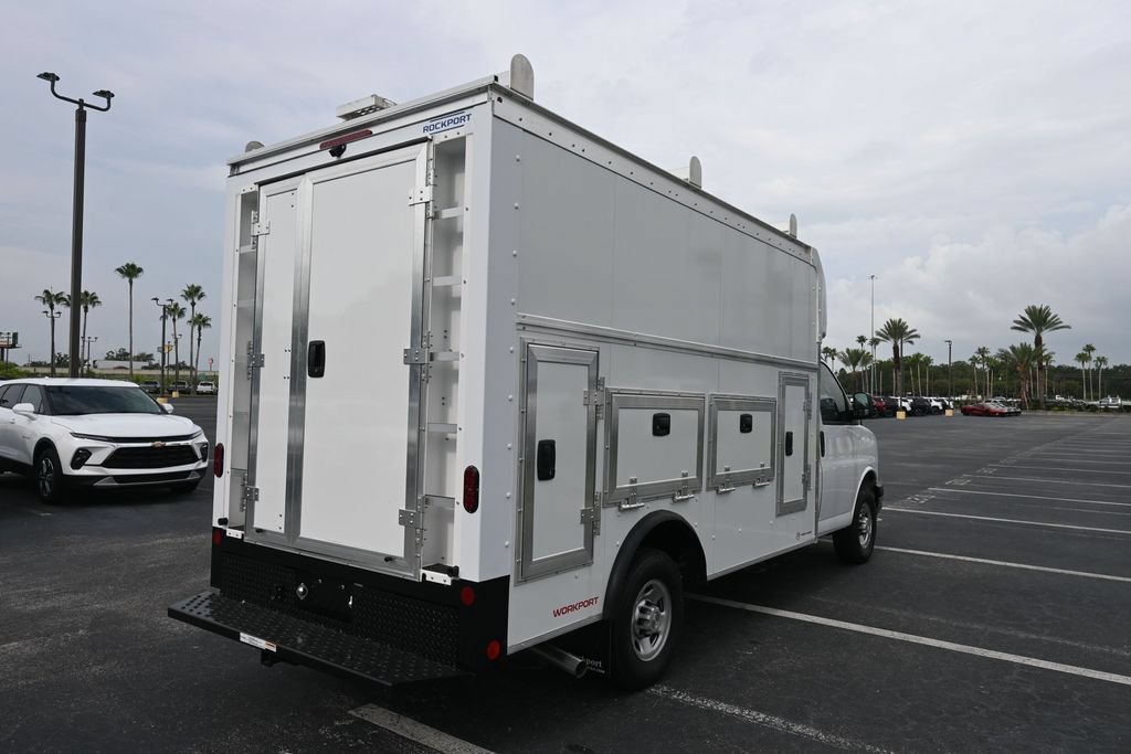 Used 2026 Chevrolet Express 3500 w/ Power Convenience Package RWD image 5