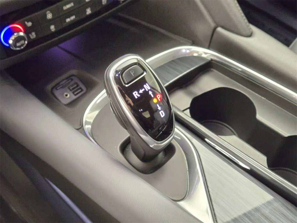 Used 2020 Buick Enclave Premium w/ Sun and Sites Package image 34