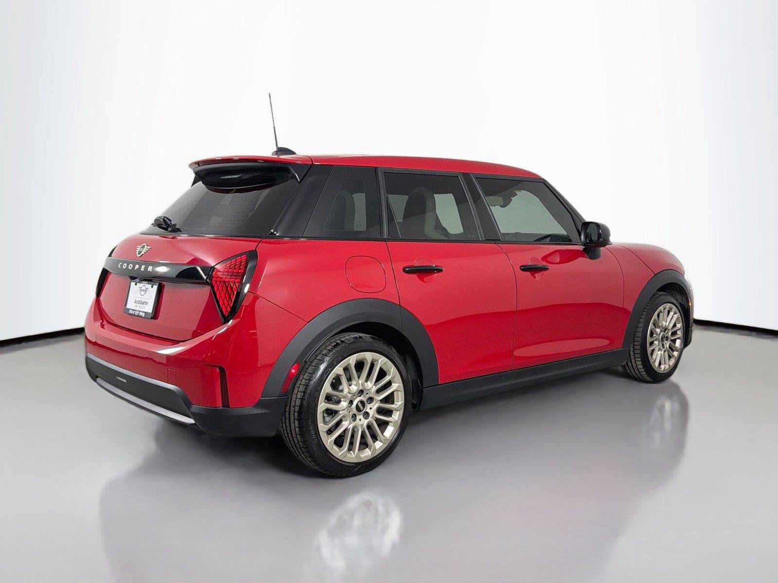 Used 2025 MINI Cooper S FWD image 5