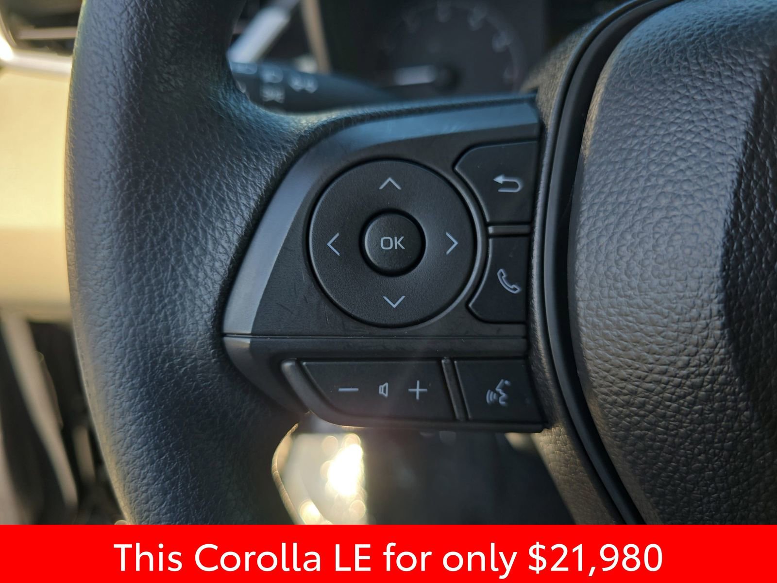 Used 2025 Toyota Corolla LE image 22