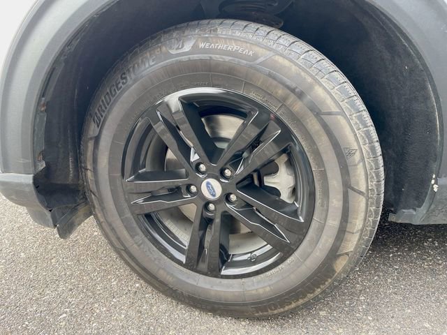 Used 2021 Ford Explorer XLT w/ Equipment Group 202A image 32