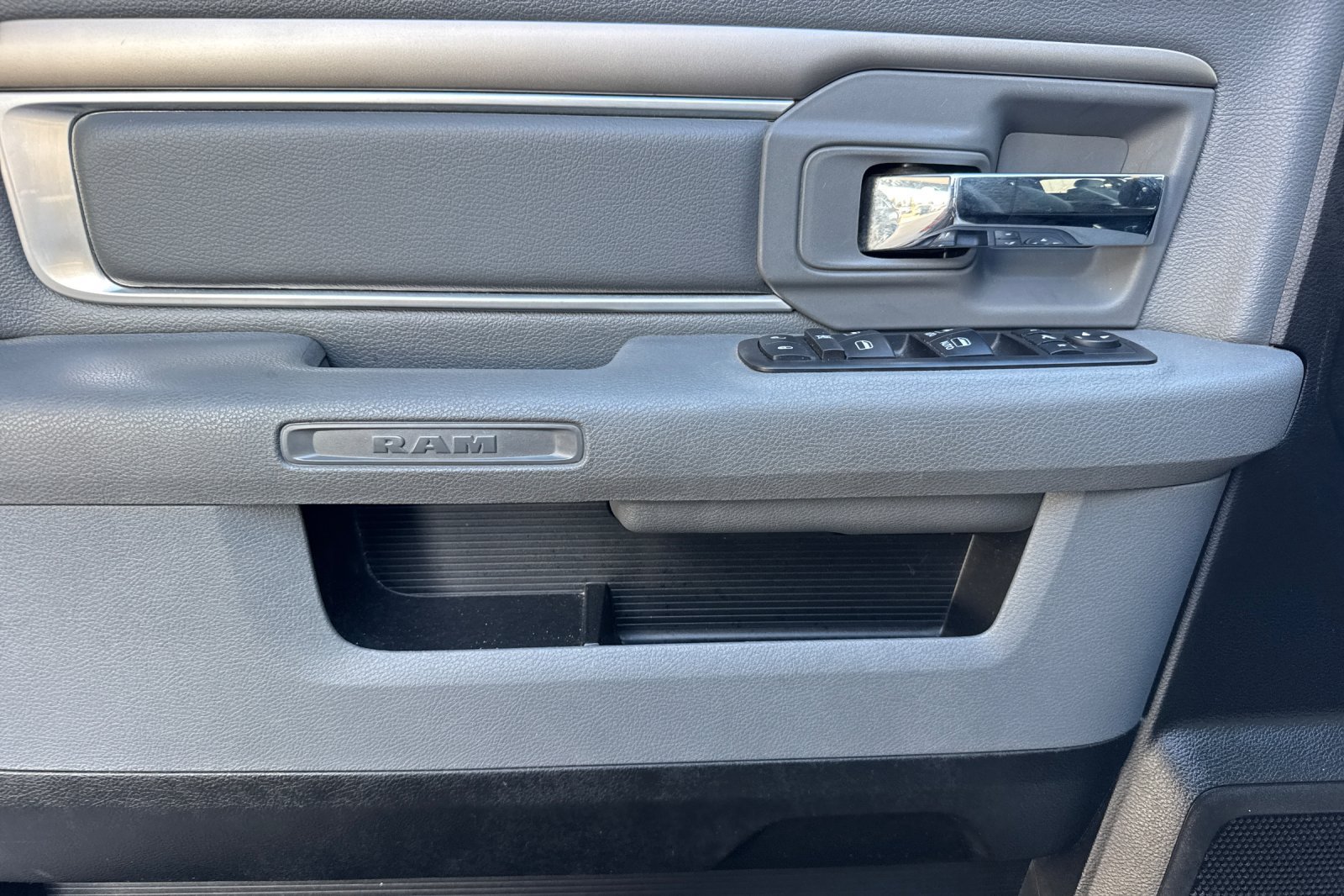 Used 2019 RAM 1500 Big Horn RWD image 12