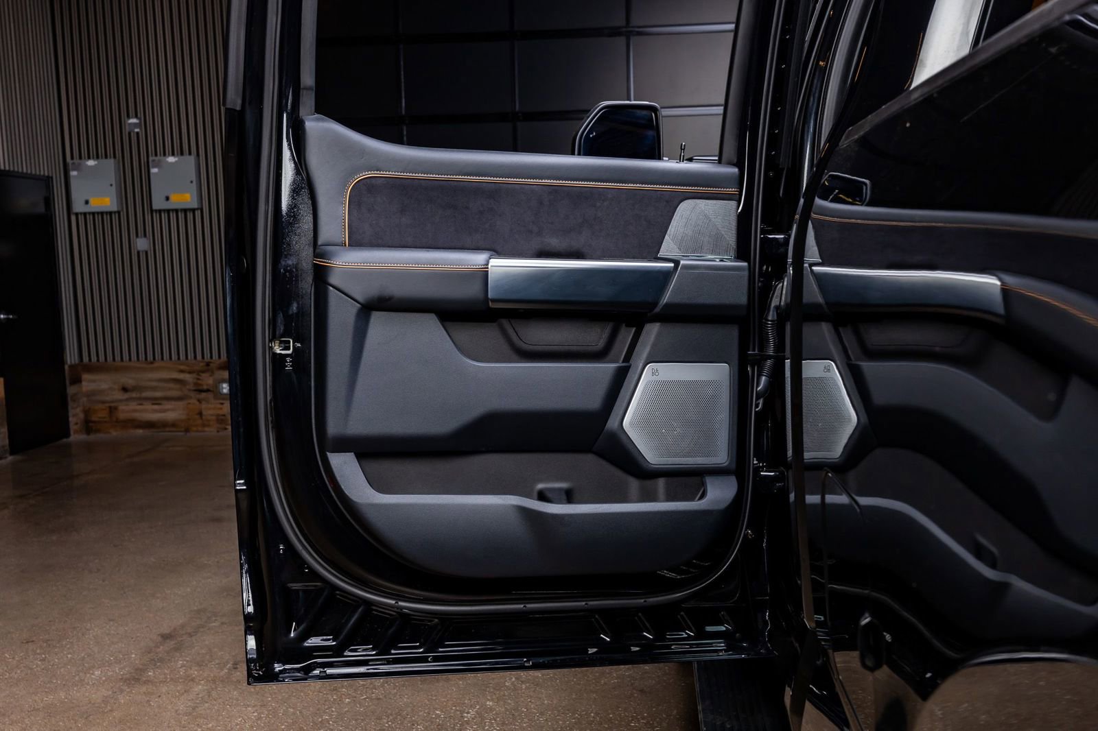 Used 2024 Ford F250 Platinum image 37