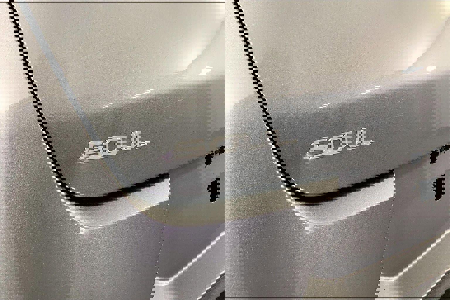 Certified 2025 Kia Soul LX image 29