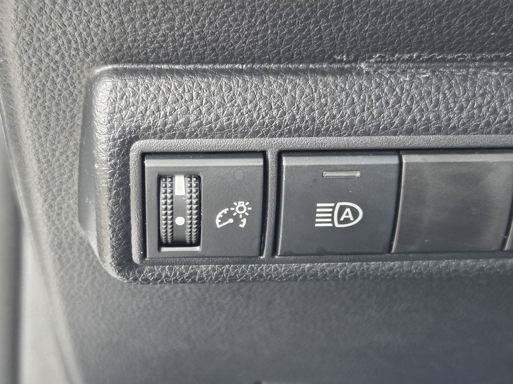 Used 2026 Toyota Corolla LE FWD image 24