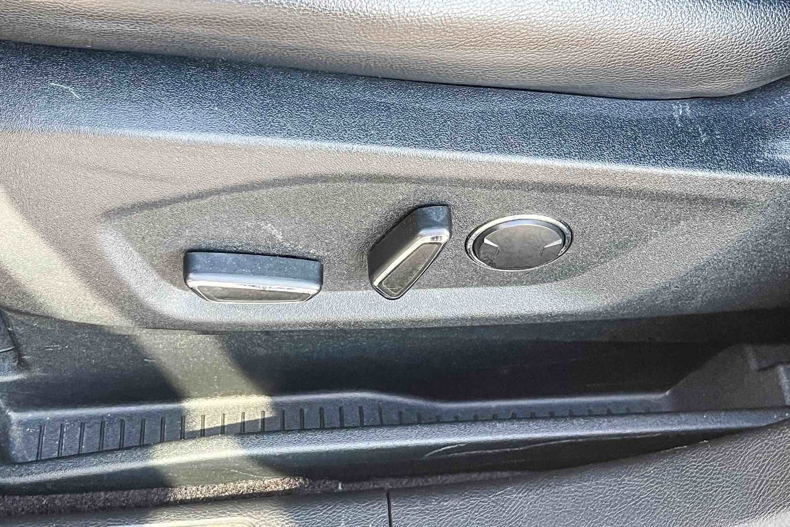 Used 2015 Ford Edge SEL w/ Equipment Group 201A image 20