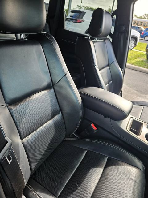 Used 2017 Jeep Grand Cherokee Limited w/ Luxury Group II image 24