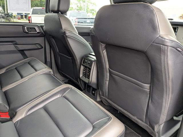Used 2025 Ford Bronco Outer Banks AWD/4WD image 16
