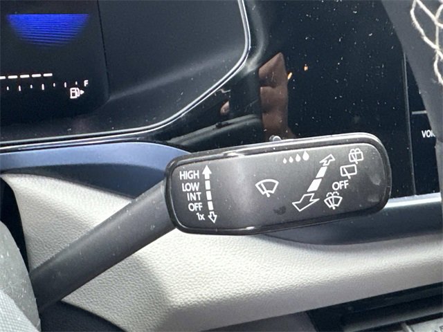 Certified 2023 Volkswagen Taos SE w/ Black Wheel Package image 22