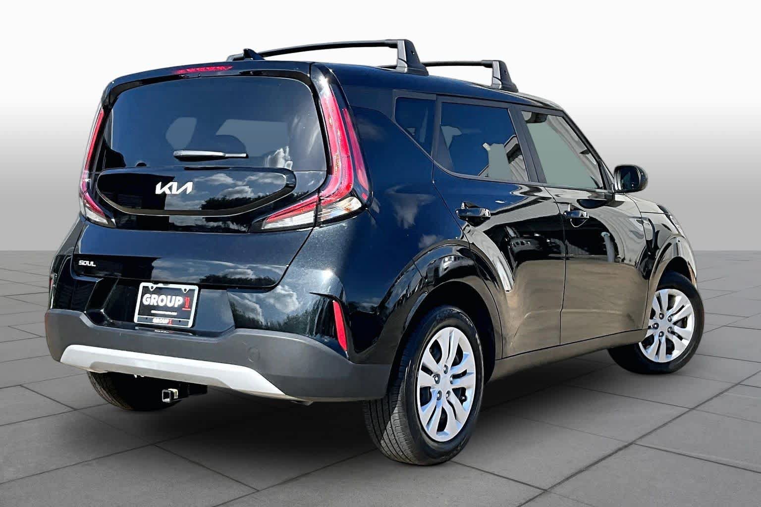 Used 2023 Kia Soul LX FWD image 12