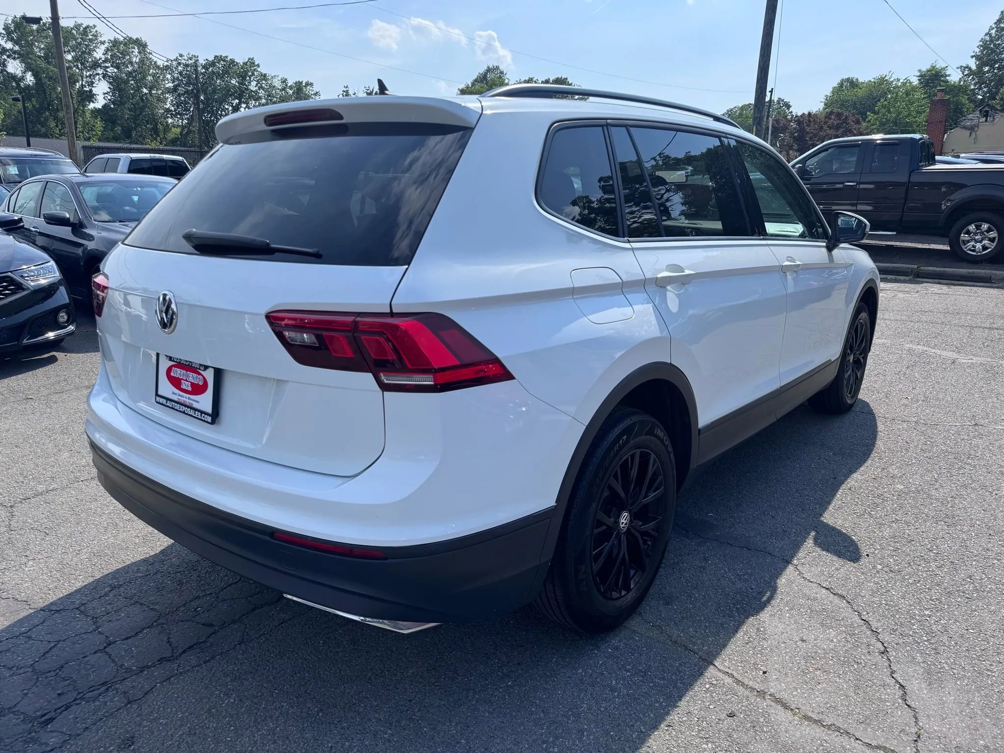 Used 2021 Volkswagen Tiguan S image 3