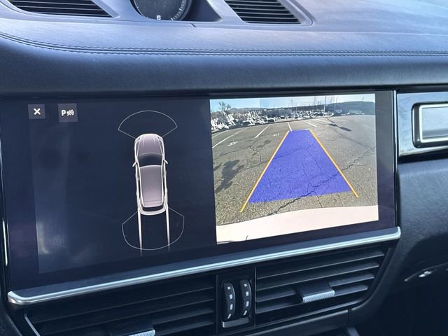 Used 2020 Porsche Cayenne Turbo image 16