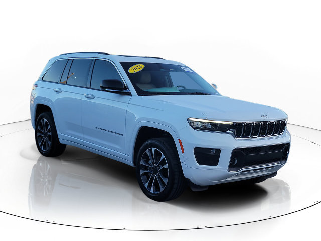 Used 2023 Jeep Grand Cherokee Overland AWD/4WD image 3