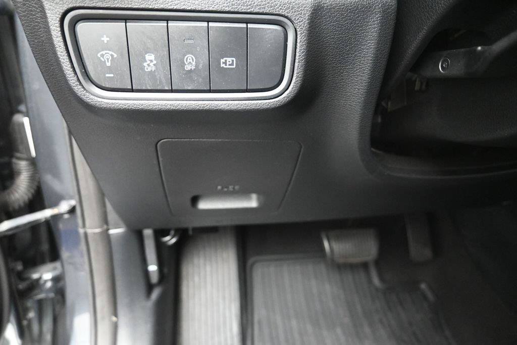 Used 2023 Kia Soul GT-Line w/ GT-Line Technology Package FWD image 16