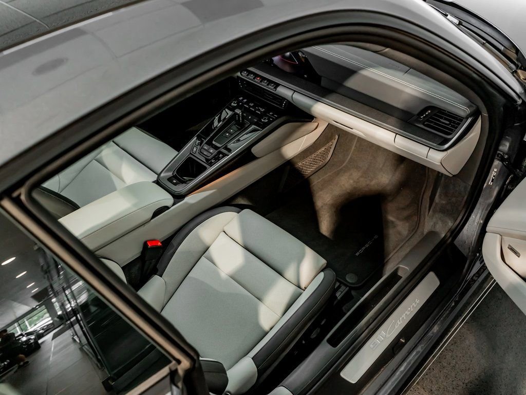 Certified 2025 Porsche 911 Carrera image 21